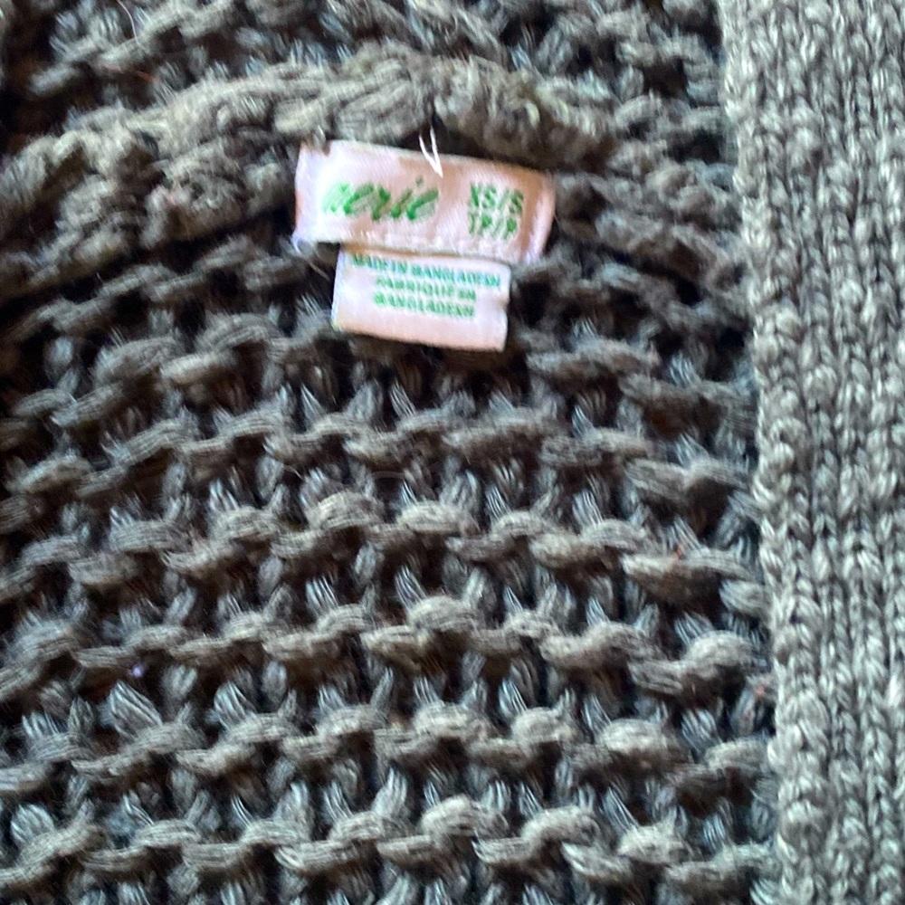 🎶AE Cardigan w/Hood - Picture 4 of 6